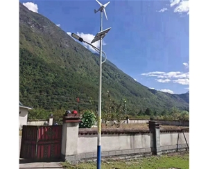 壁挂太阳能路灯生产厂家